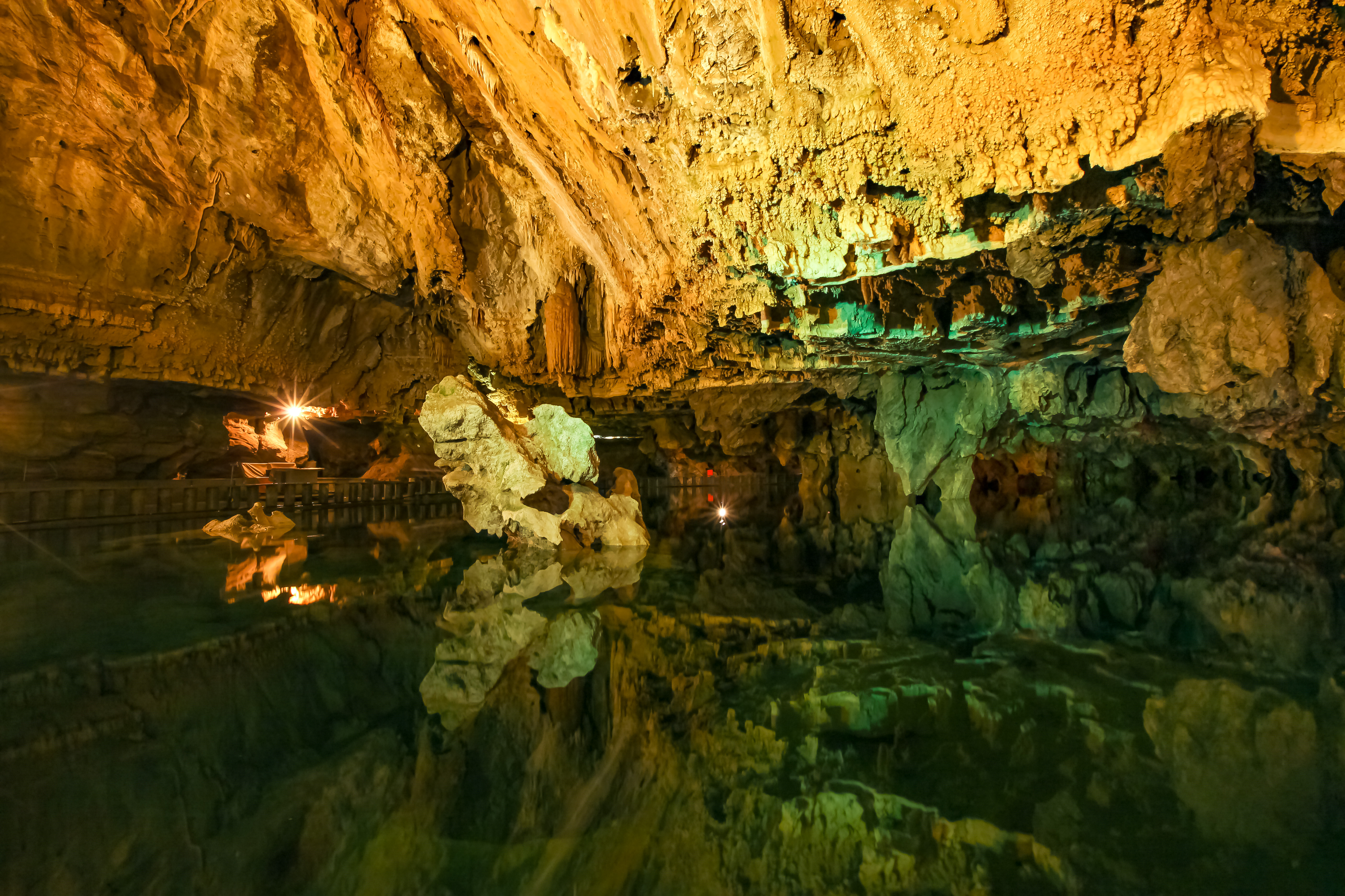Belles grottes en Iran-Grottes et cavernes à Iran